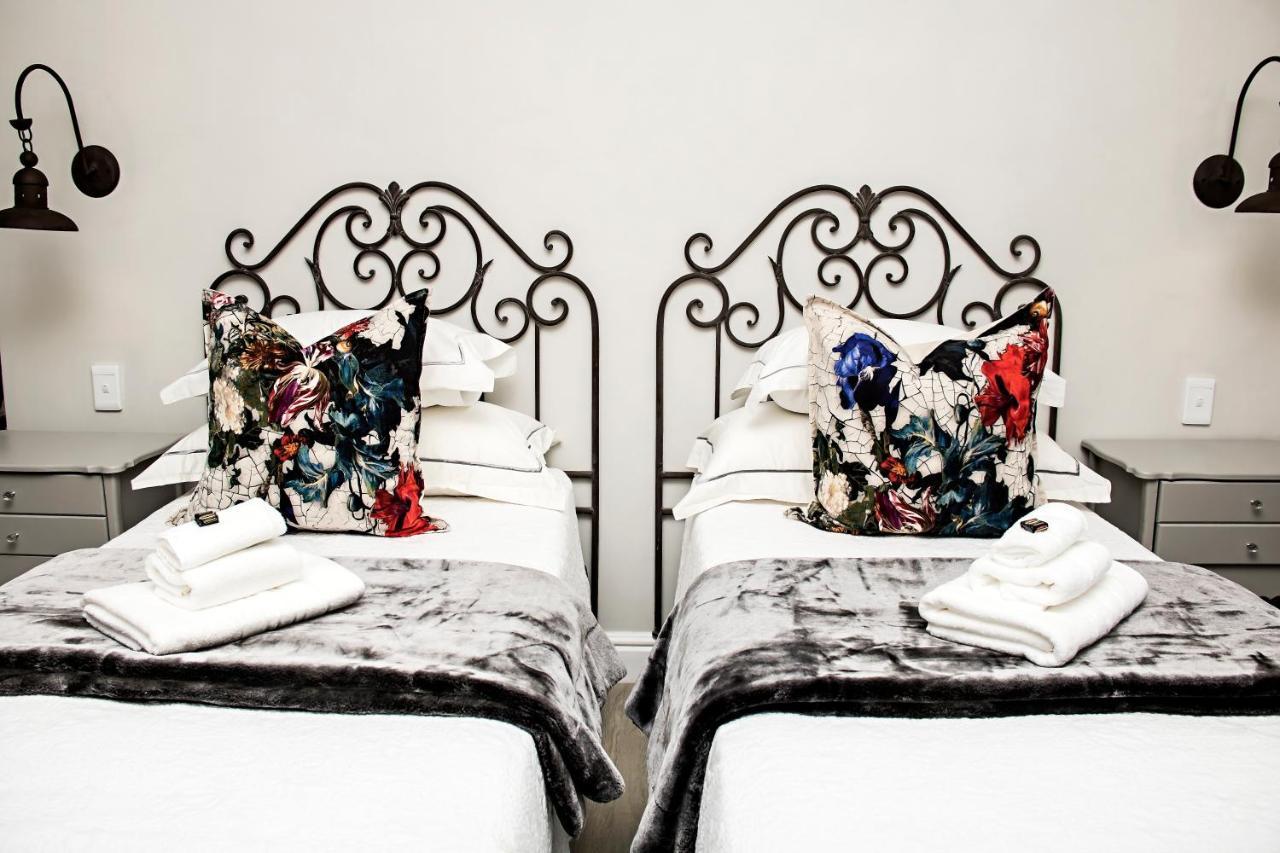 French Karoo Guesthouse ボーフォート・ウェスト エクステリア 写真